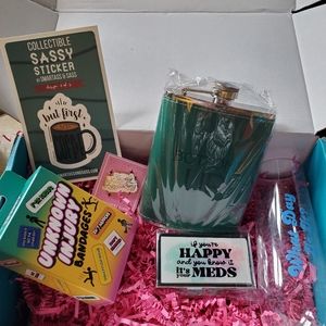 Shitshow gift box Smartass and Sass